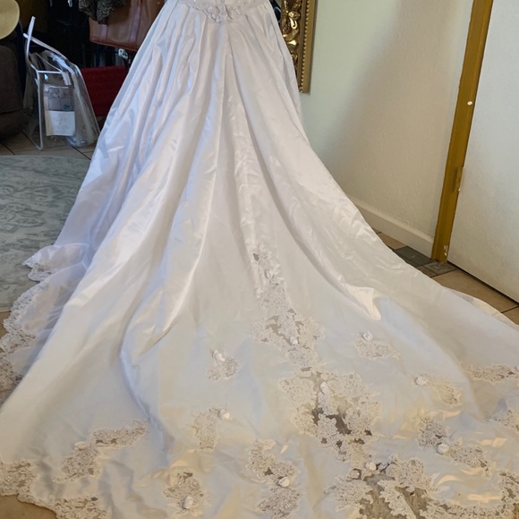 Wedding Gown - Picture 3 of 13
